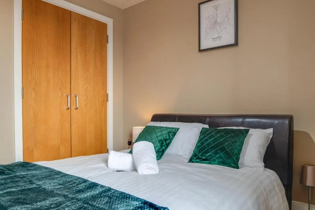 Spacious 2 Bed In City Center - Free Secureparking L Westaybelfast Lägenhet Belfast